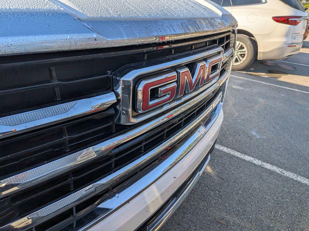 used 2025 GMC Yukon XL car