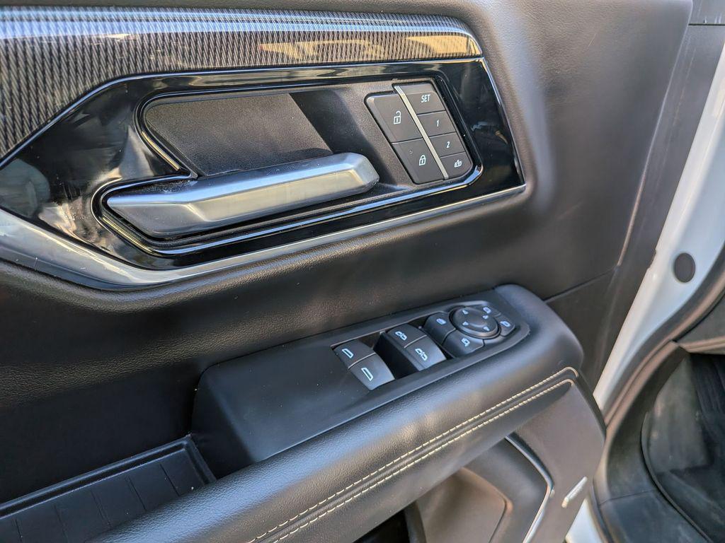 used 2025 GMC Yukon XL car, priced at $65,000