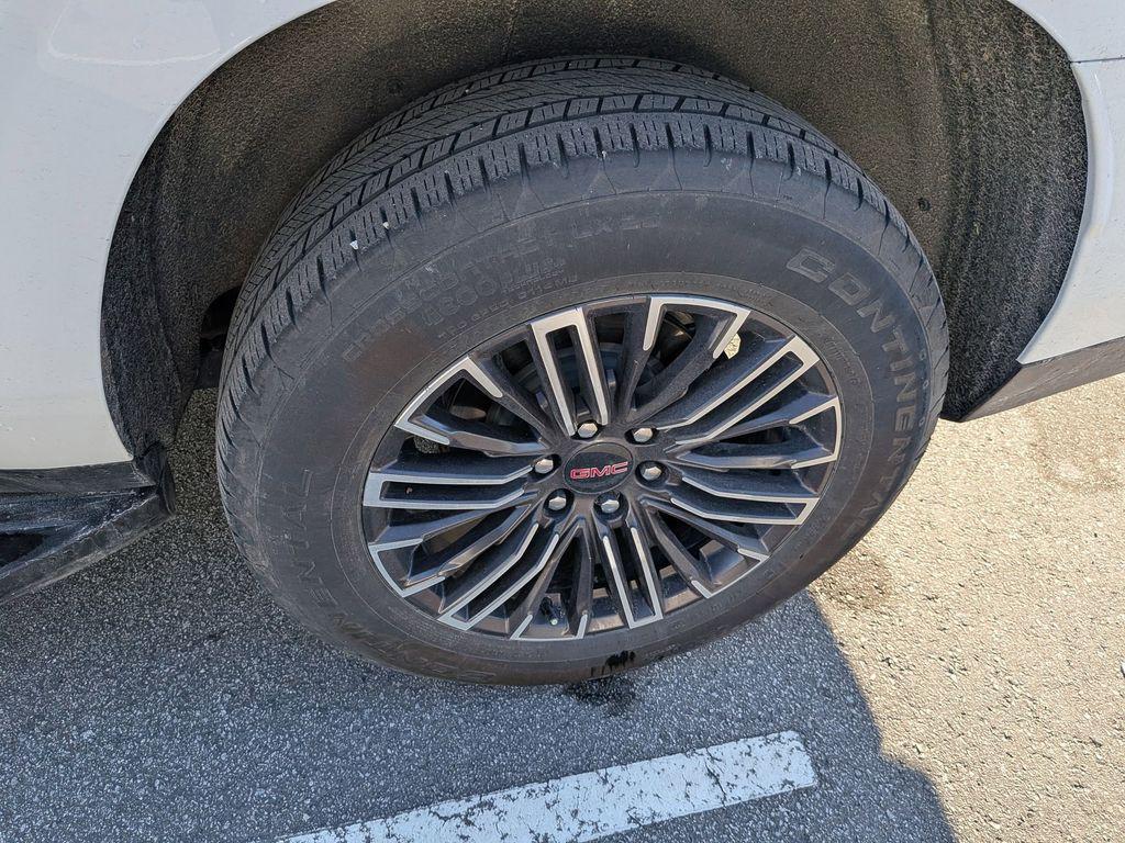 used 2025 GMC Yukon XL car