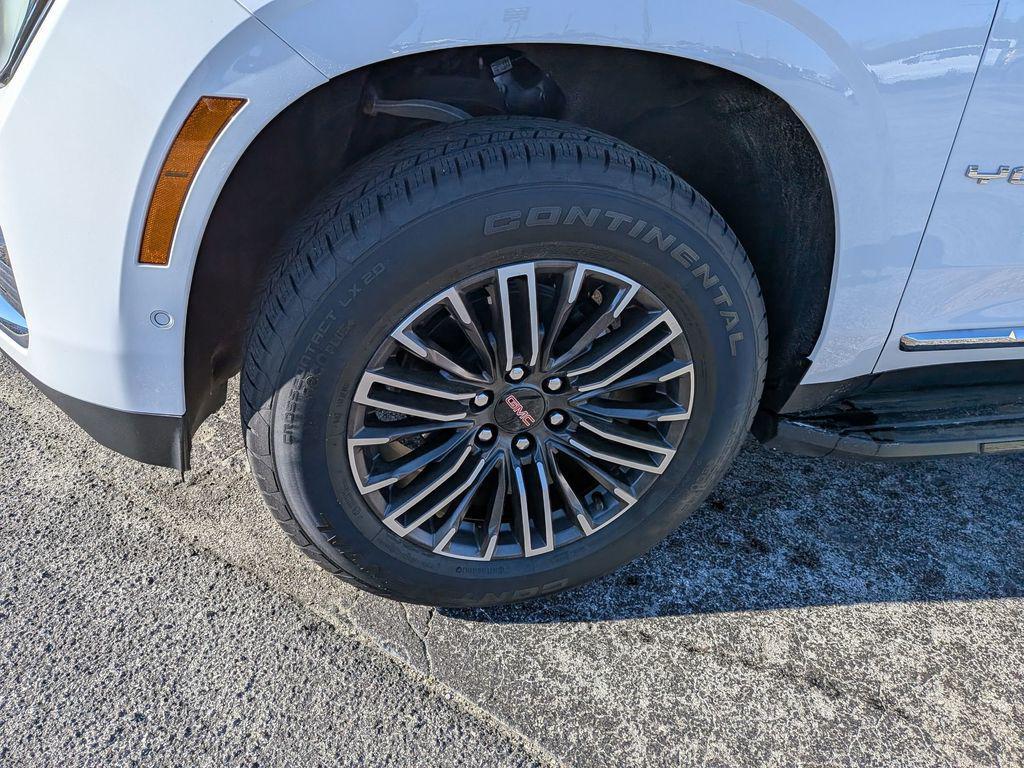 used 2025 GMC Yukon XL car, priced at $65,000