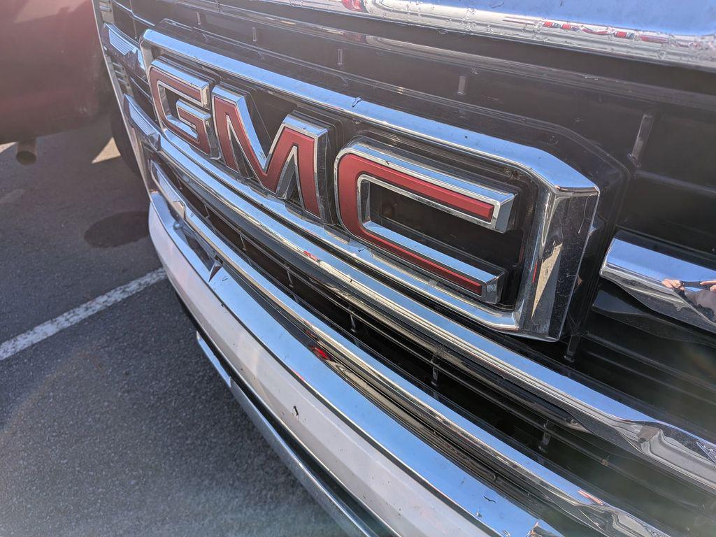 used 2025 GMC Yukon XL car
