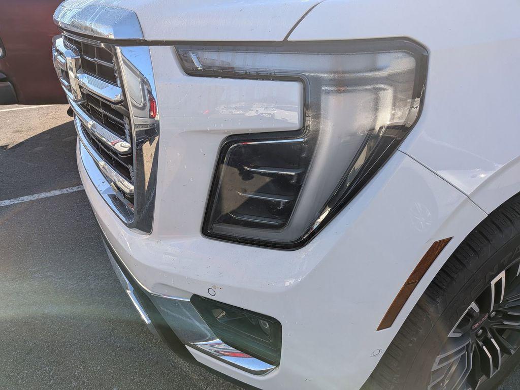 used 2025 GMC Yukon XL car