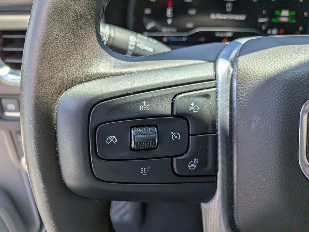 used 2024 GMC Yukon car, priced at $58,400
