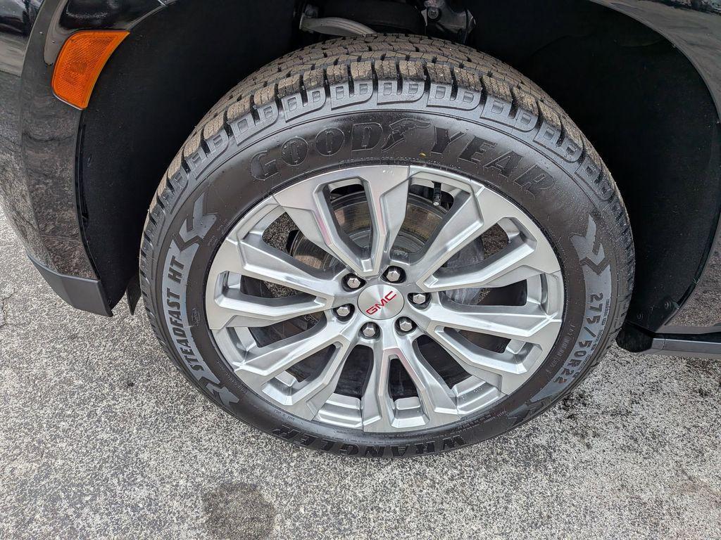 used 2024 GMC Yukon XL car, priced at $68,295