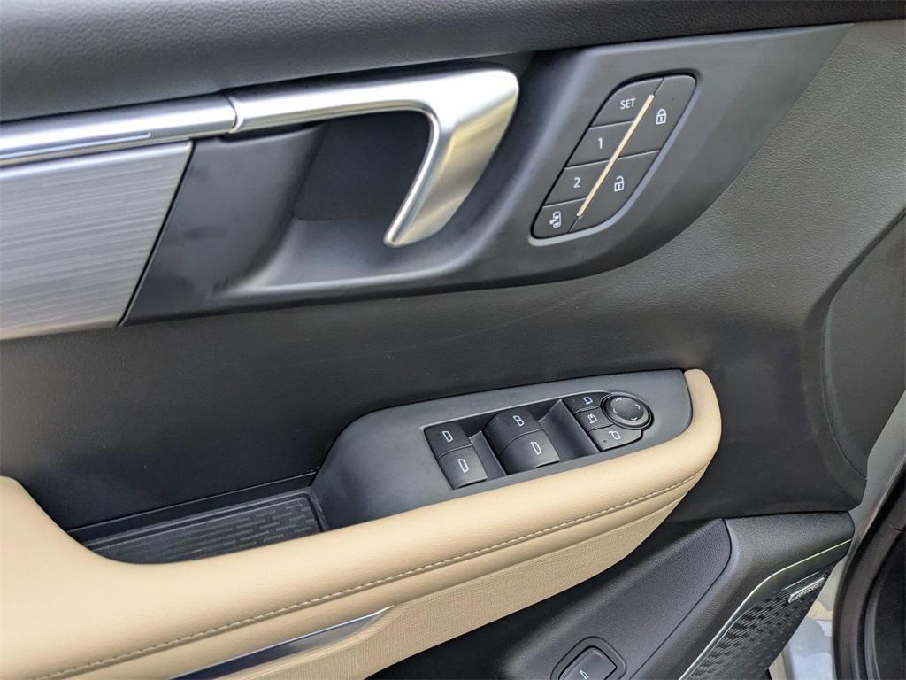 used 2025 Buick Enclave car, priced at $40,895