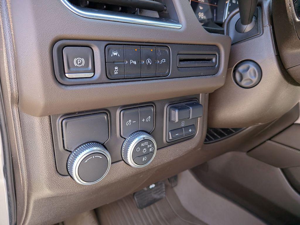 used 2021 GMC Yukon car, priced at $38,998