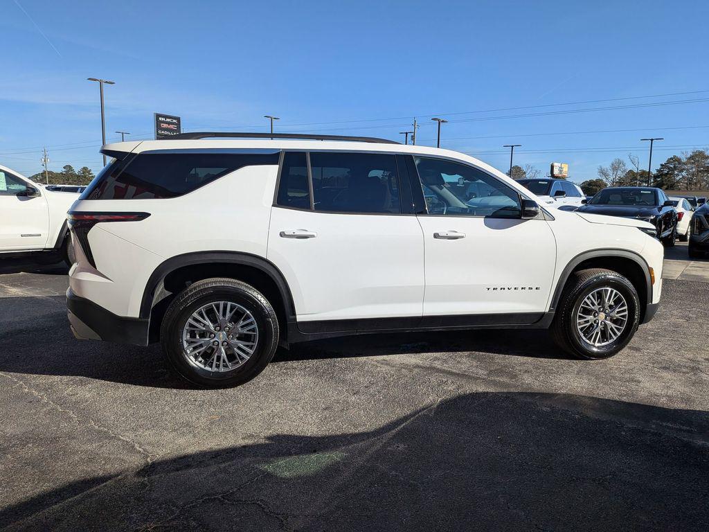 used 2025 Chevrolet Traverse car, priced at $35,000
