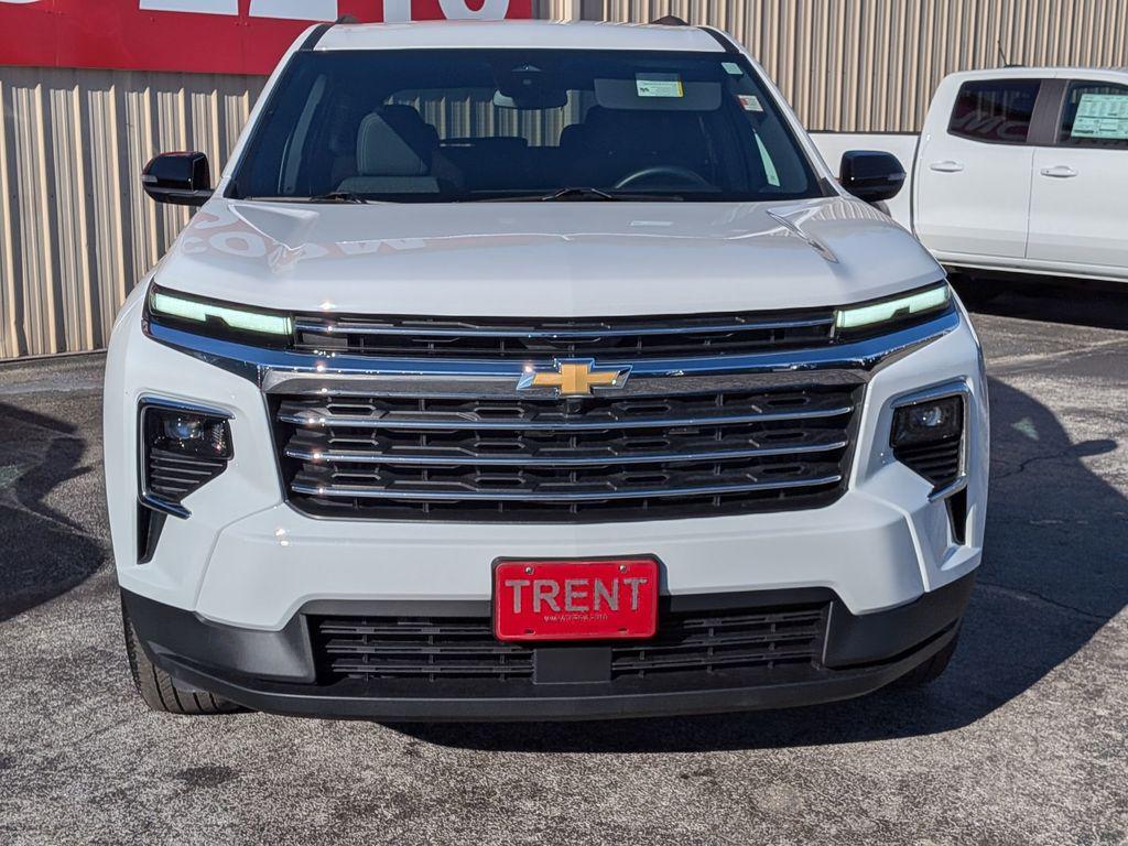 used 2025 Chevrolet Traverse car, priced at $35,000
