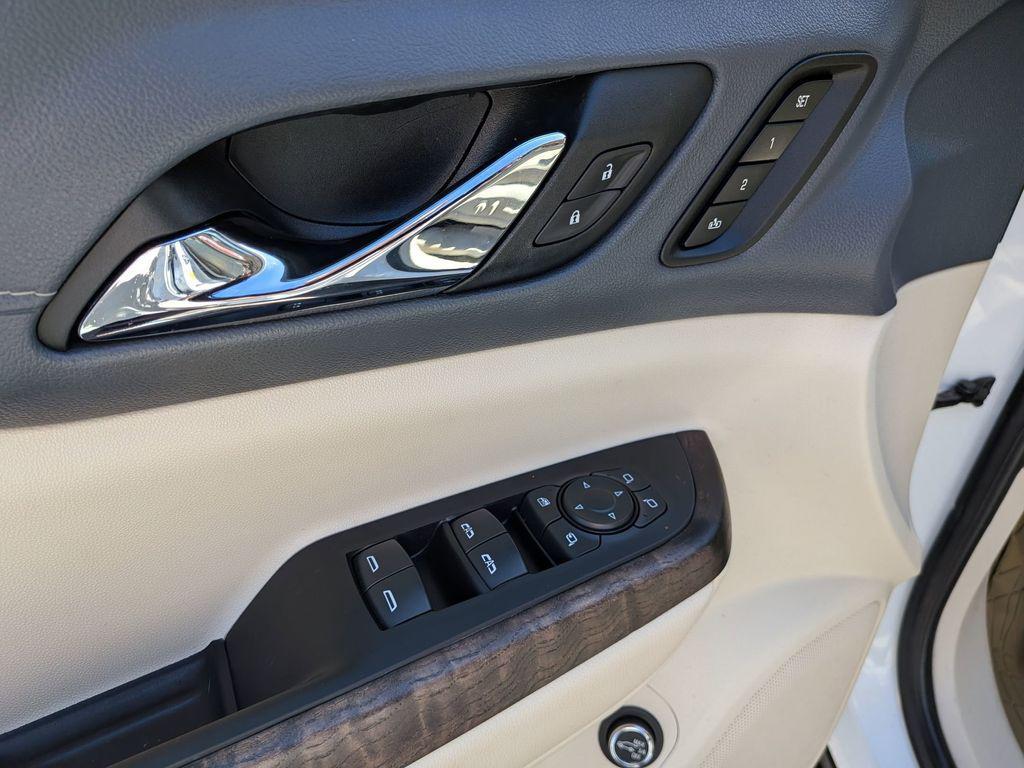 used 2023 GMC Acadia car, priced at $33,599