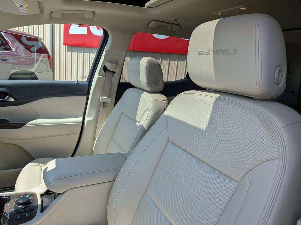 used 2023 GMC Acadia car, priced at $33,599