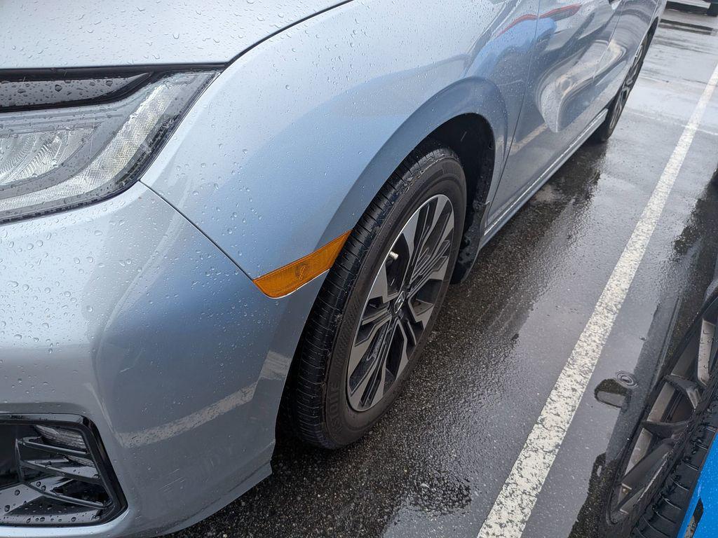 used 2025 Honda Odyssey car, priced at $45,998