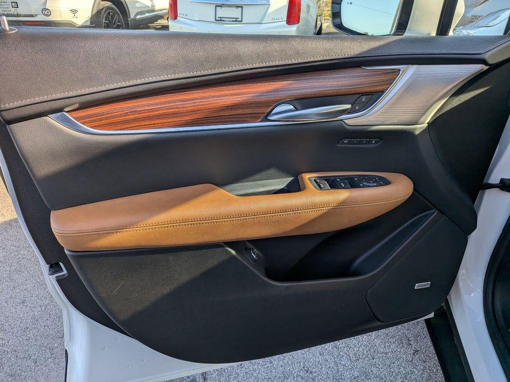 used 2023 Cadillac XT5 car, priced at $34,895