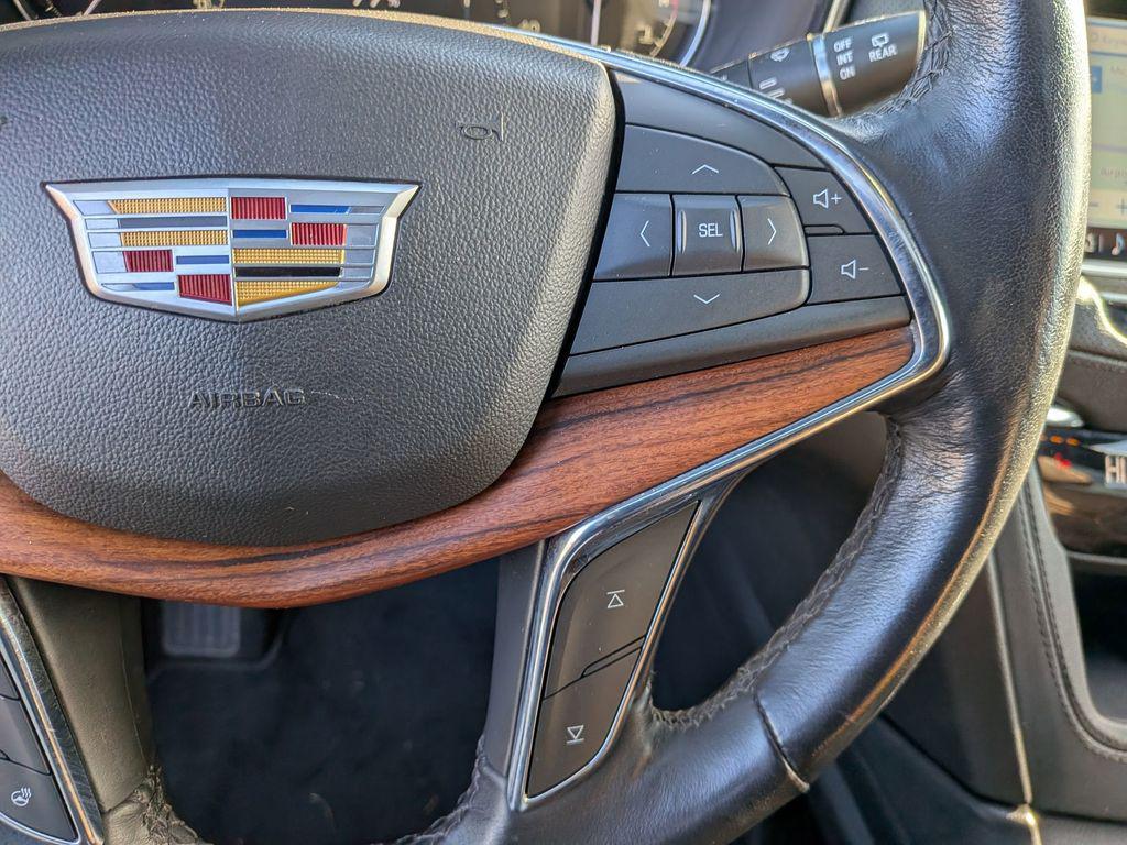 used 2023 Cadillac XT5 car, priced at $34,895