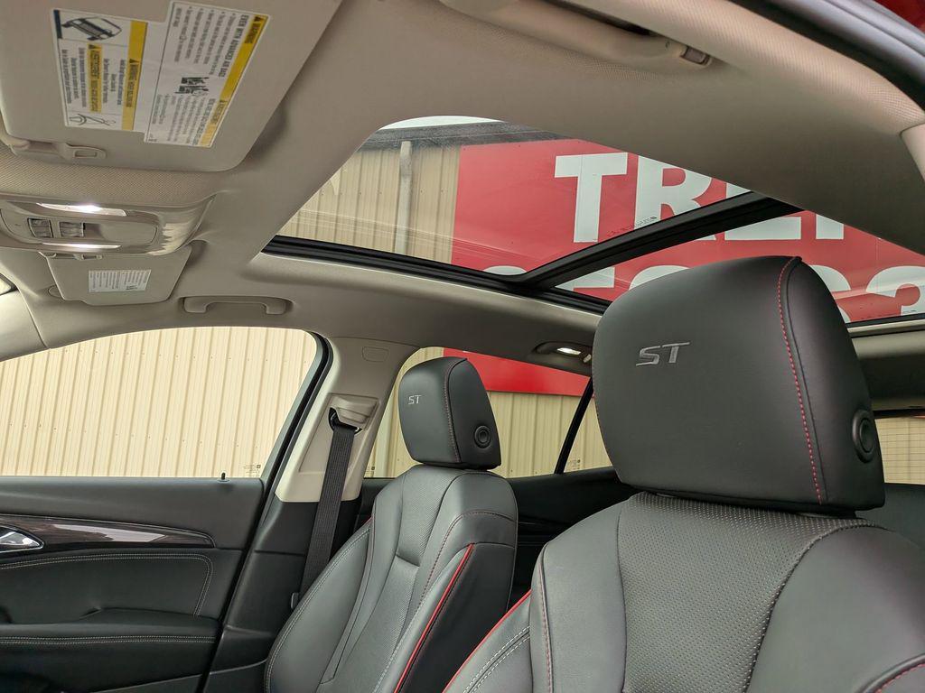 used 2023 Buick Envision car, priced at $26,895