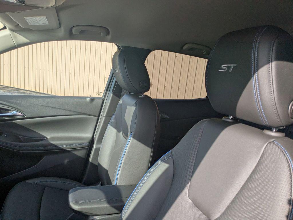 new 2026 Buick Encore GX car, priced at $24,935