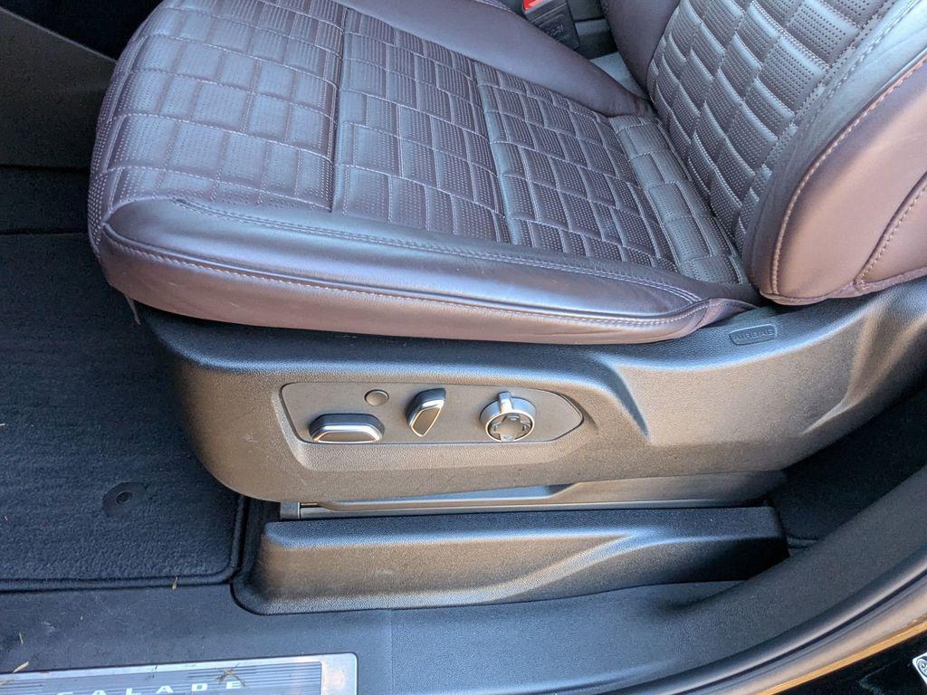 used 2024 Cadillac Escalade car, priced at $85,595