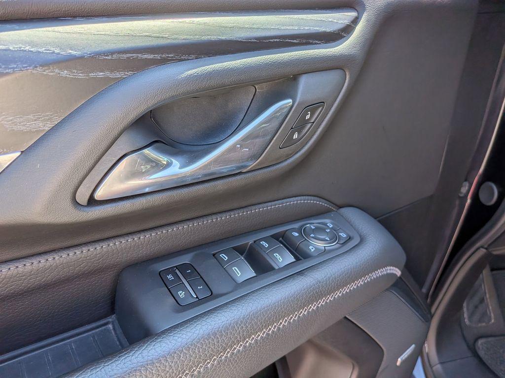 used 2024 GMC Yukon car, priced at $68,995