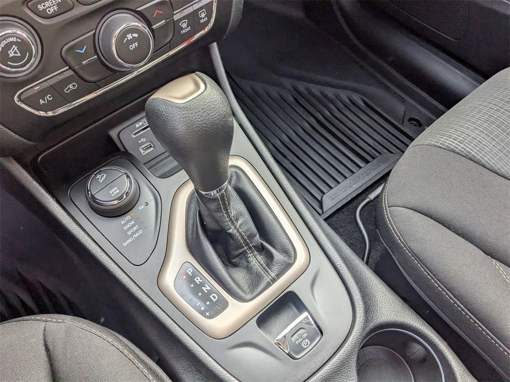 used 2017 Jeep Cherokee car, priced at $15,895