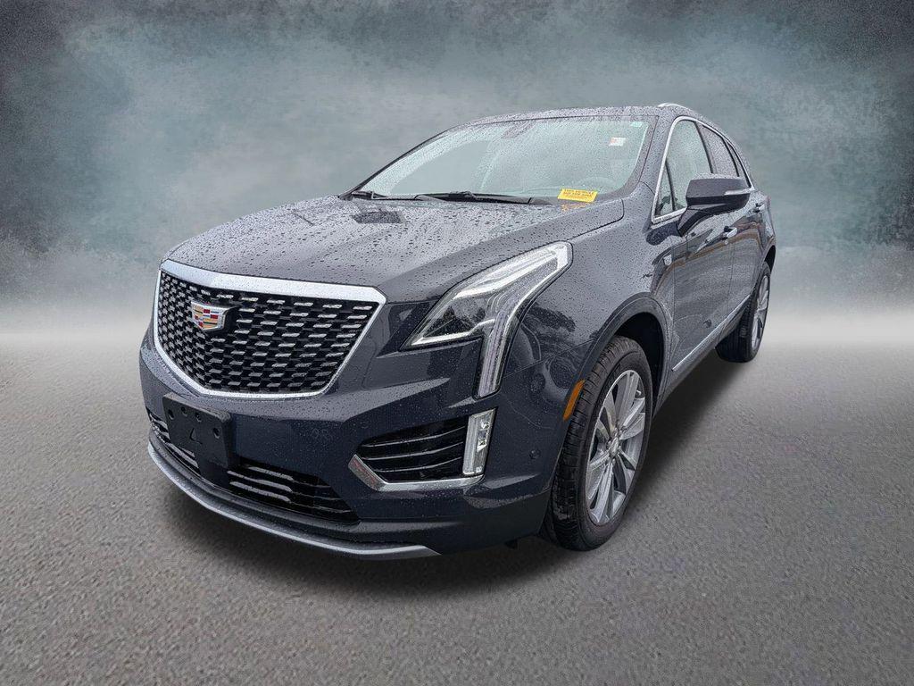 used 2025 Cadillac XT5 car, priced at $43,895