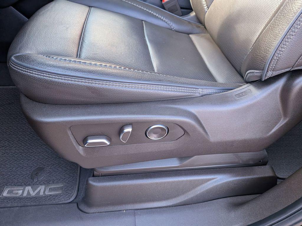 used 2023 GMC Yukon XL car, priced at $65,995