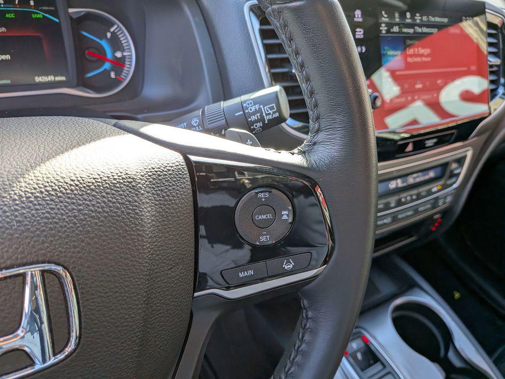 used 2022 Honda Pilot car, priced at $31,000