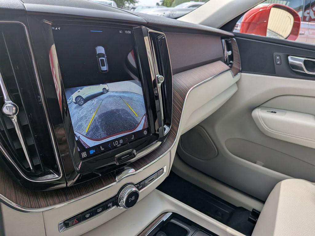 used 2022 Volvo XC60 car, priced at $27,400