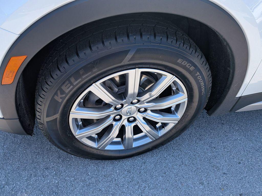 used 2023 Cadillac XT4 car, priced at $22,495