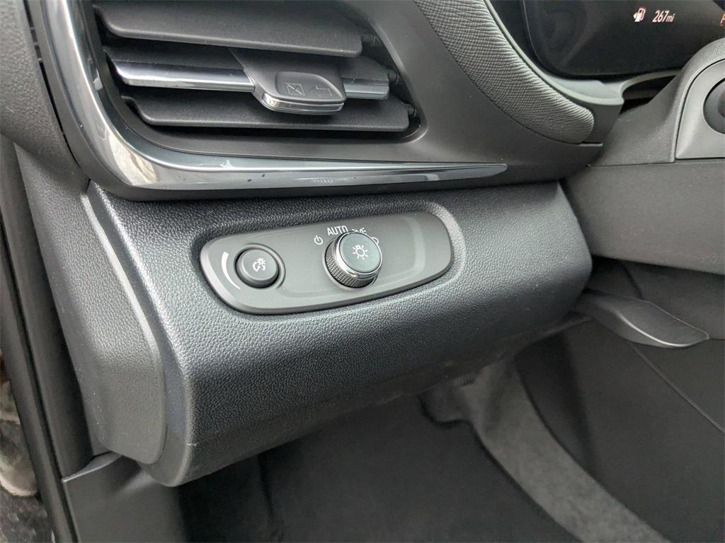 new 2025 Buick Envista car, priced at $26,725