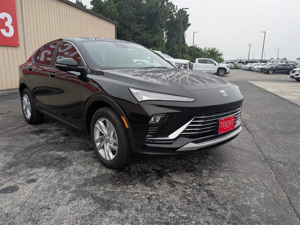 new 2025 Buick Envista car, priced at $26,725