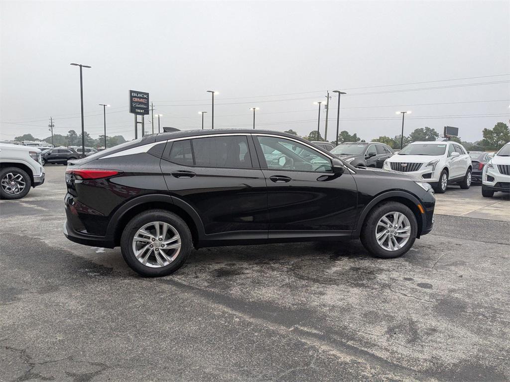 new 2025 Buick Envista car, priced at $26,725