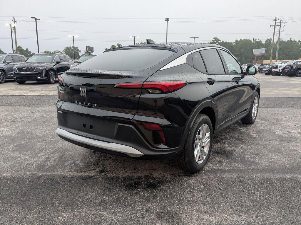 new 2025 Buick Envista car, priced at $26,725