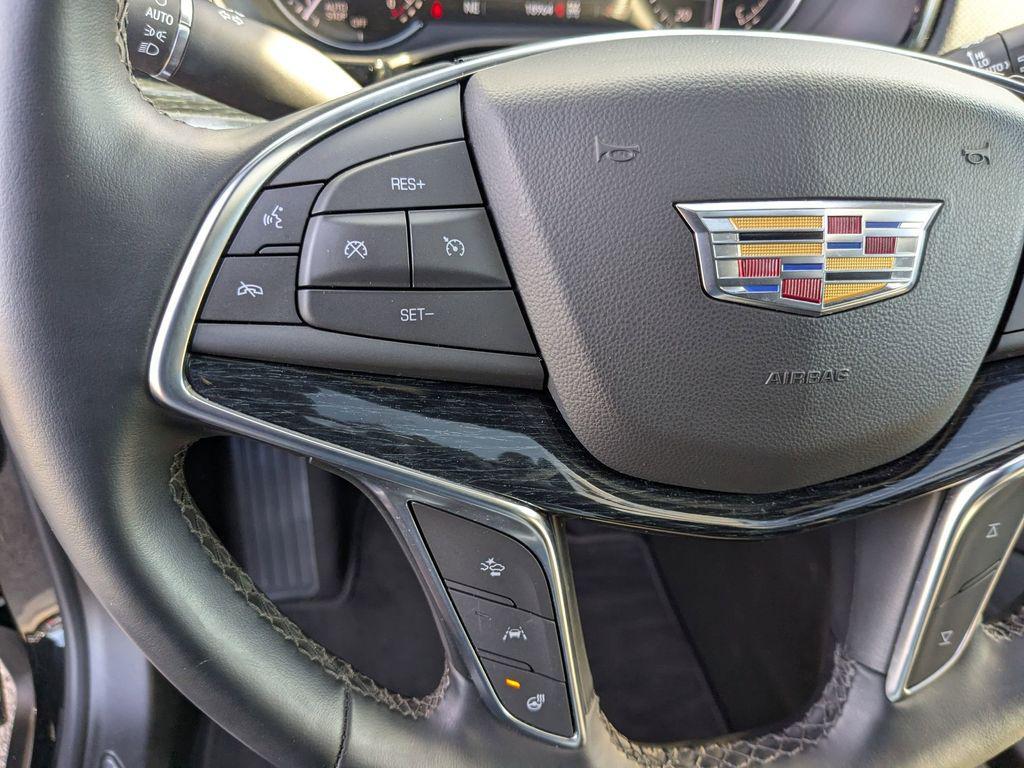 used 2025 Cadillac XT5 car, priced at $38,495