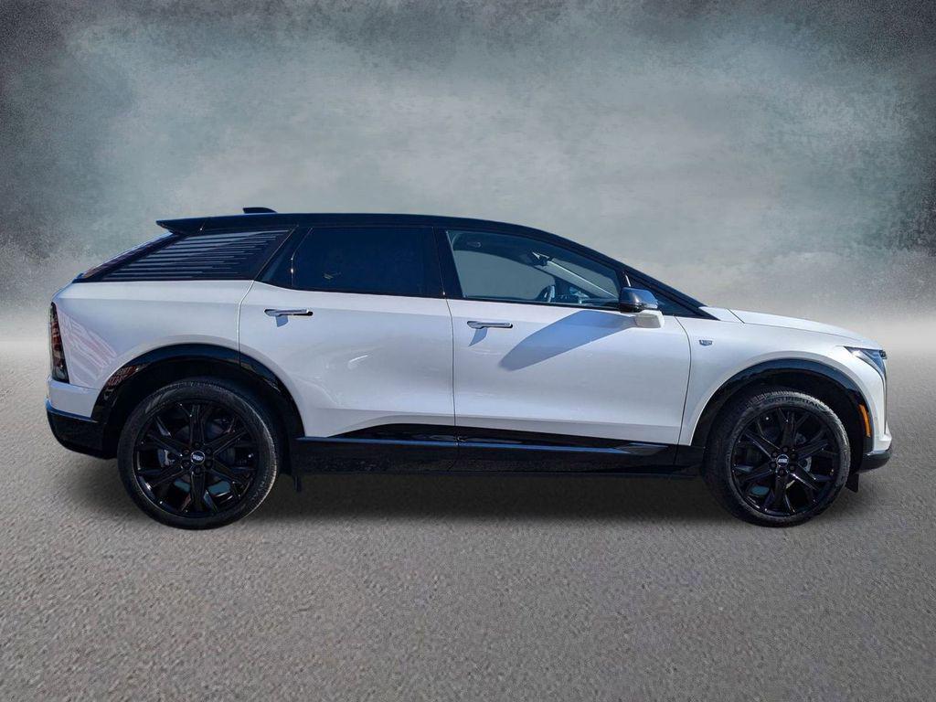 new 2025 Cadillac OPTIQ car, priced at $53,777