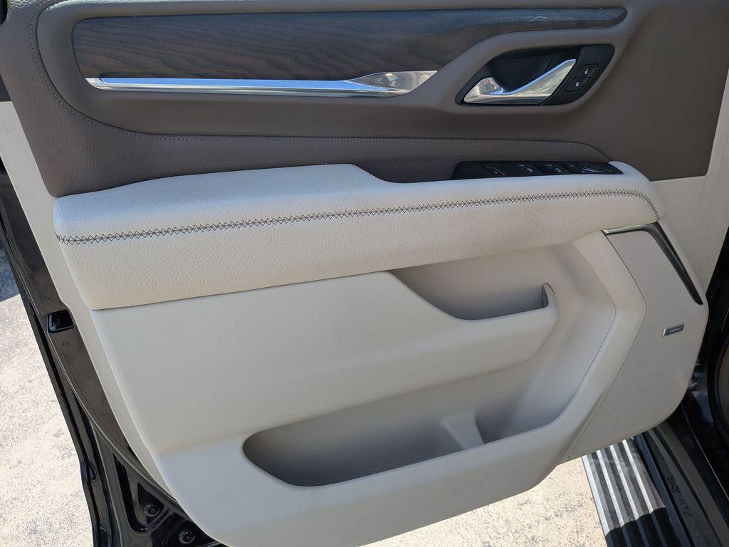 used 2023 GMC Yukon XL car, priced at $67,595