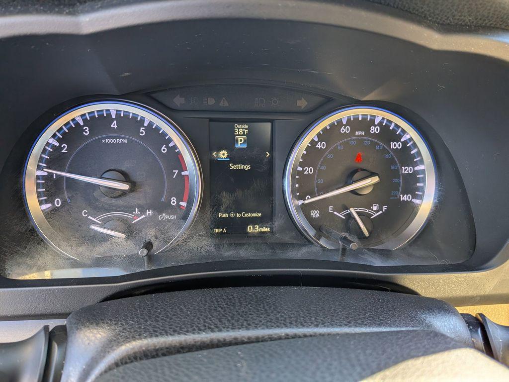 used 2015 Toyota Highlander car, priced at $15,495