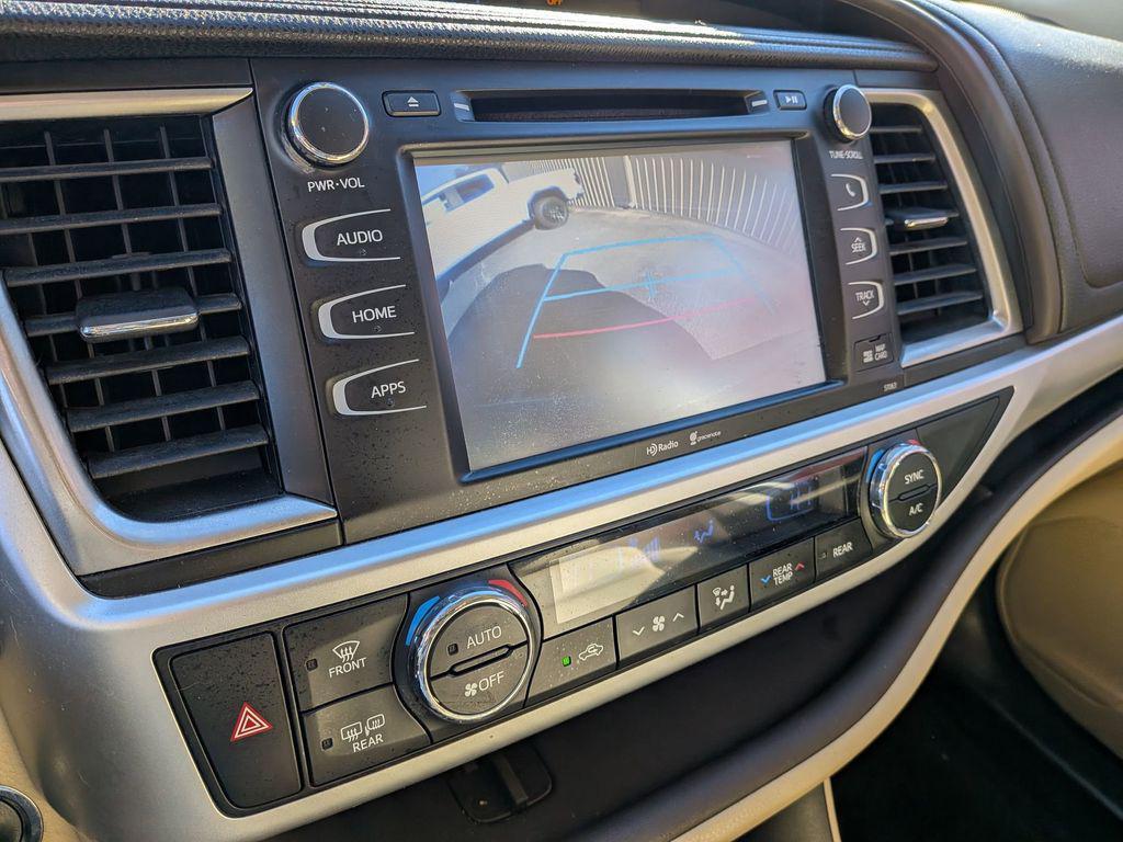 used 2015 Toyota Highlander car, priced at $15,495