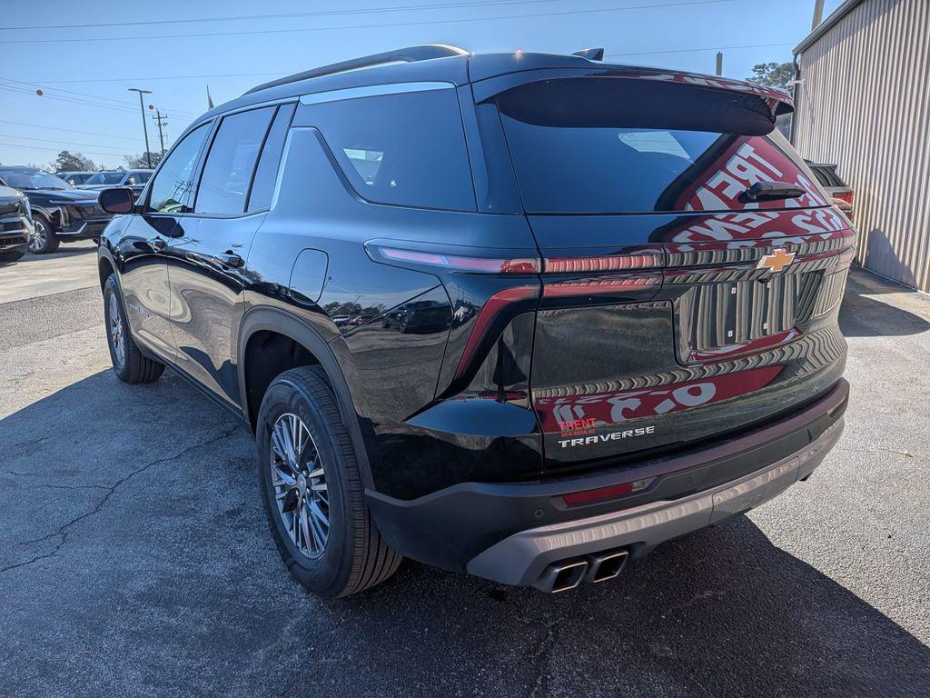 used 2025 Chevrolet Traverse car, priced at $35,500