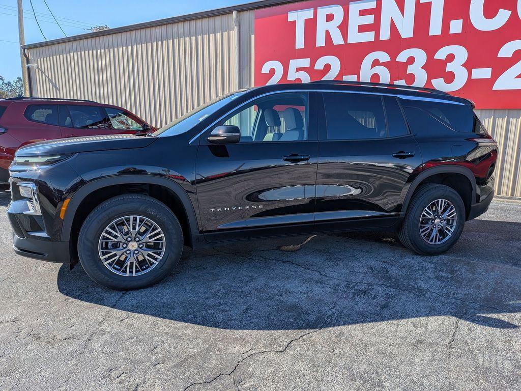 used 2025 Chevrolet Traverse car, priced at $35,500