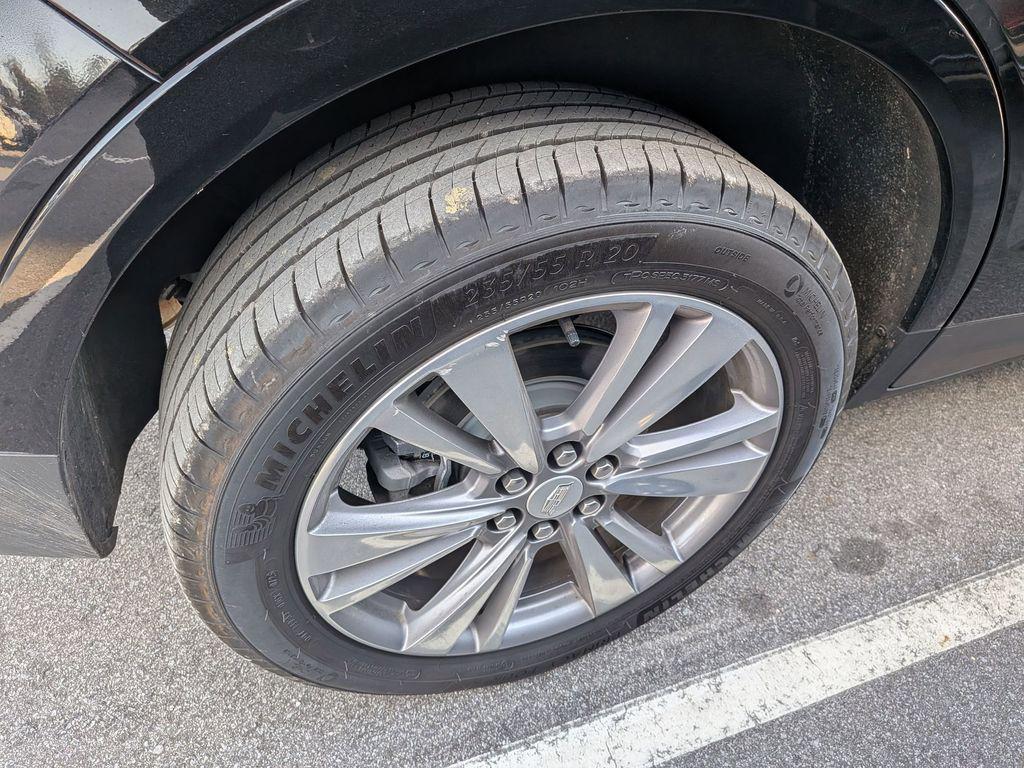 used 2025 Cadillac XT5 car, priced at $47,500