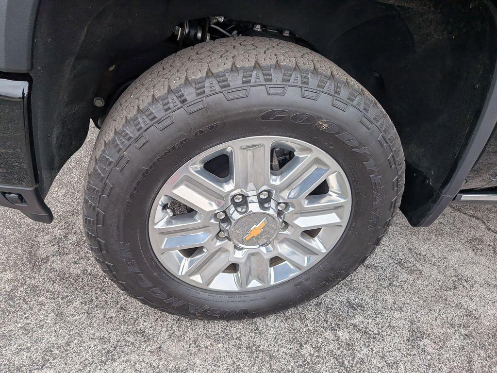 used 2025 Chevrolet Silverado 2500 car, priced at $71,179