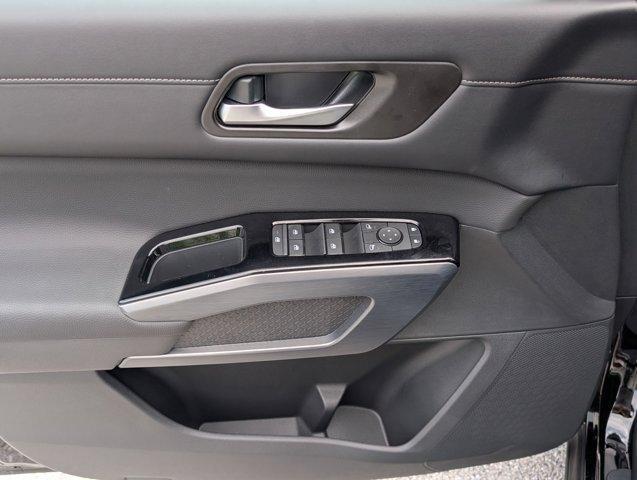 new 2025 Nissan Pathfinder car, priced at $39,502