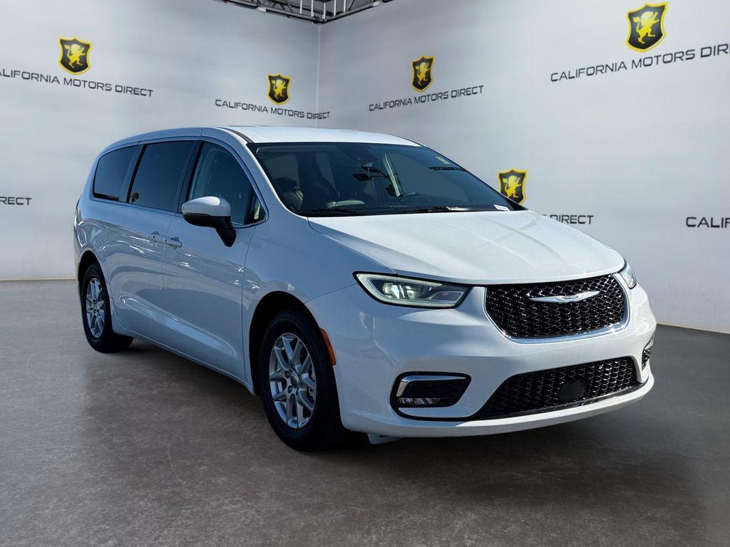 used 2023 Chrysler Pacifica car, priced at $22,399