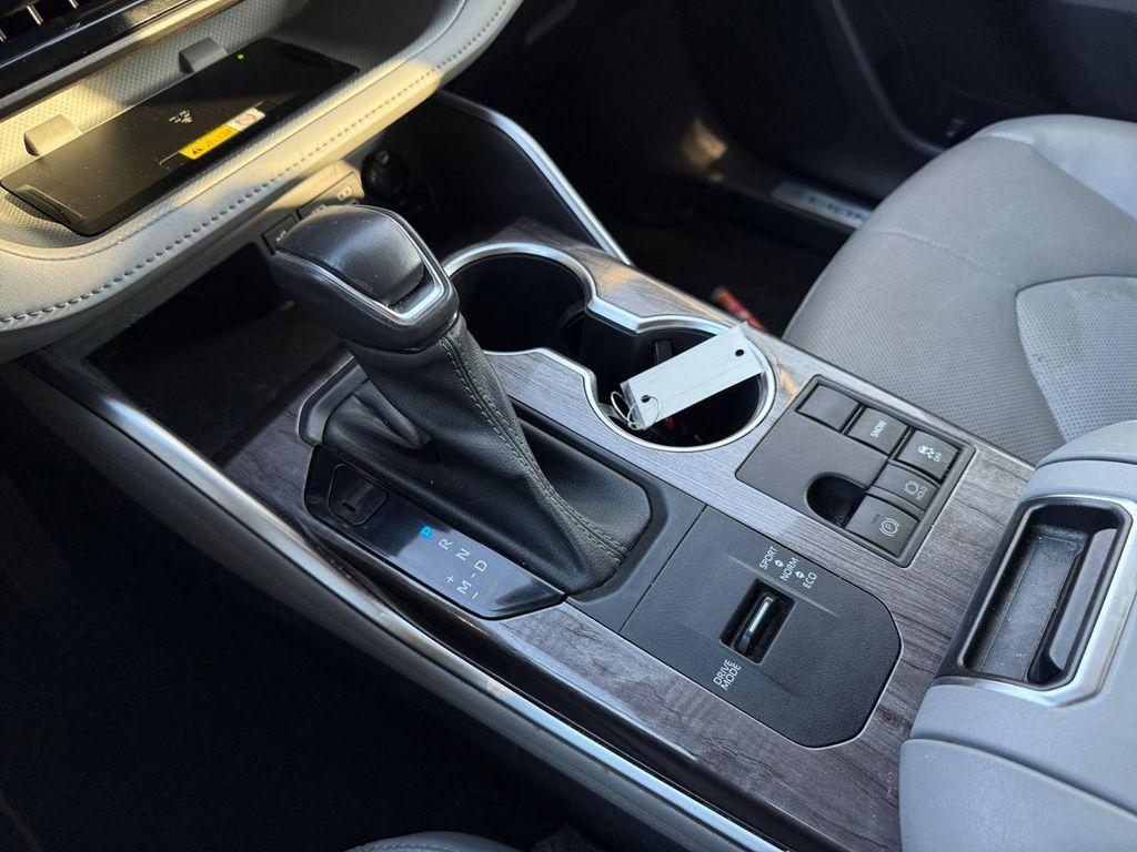 used 2023 Toyota Highlander car, priced at $32,999