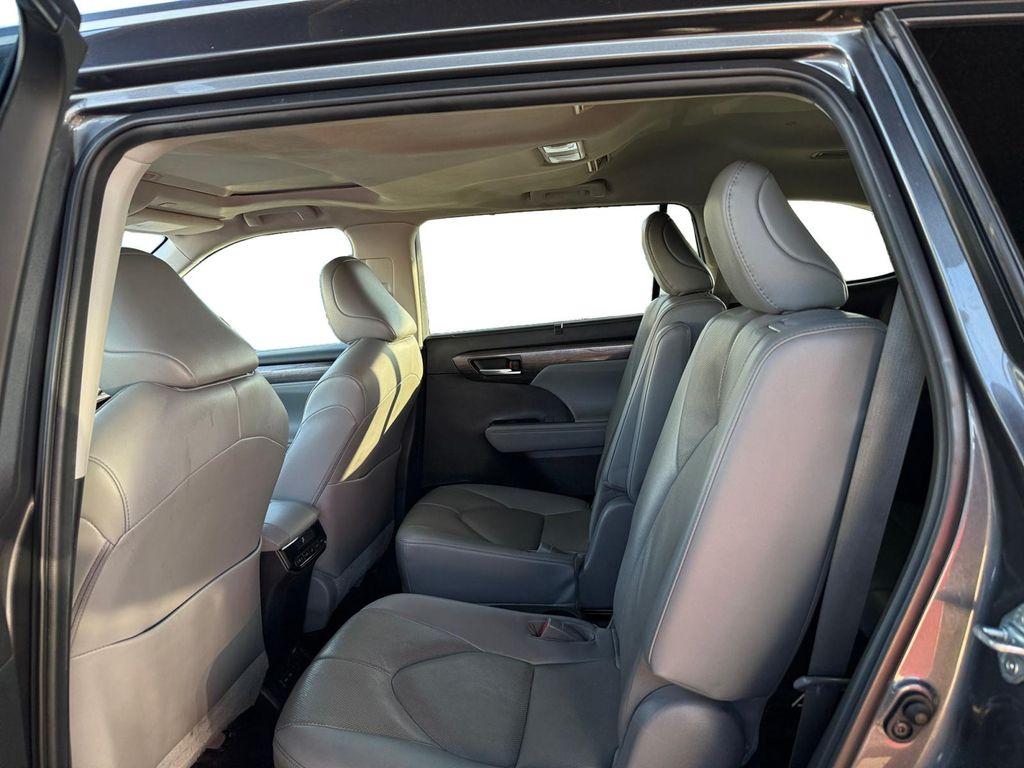 used 2023 Toyota Highlander car, priced at $32,999
