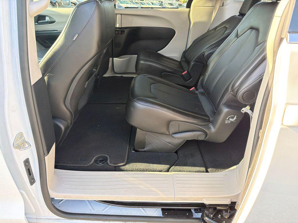 used 2024 Chrysler Pacifica car, priced at $24,597