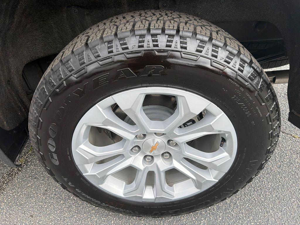 used 2025 Chevrolet Silverado 1500 car, priced at $50,796
