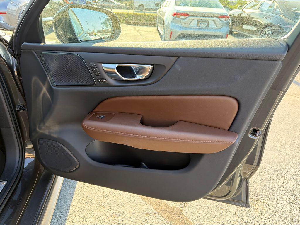 used 2021 Volvo V60 Cross Country car, priced at $21,792