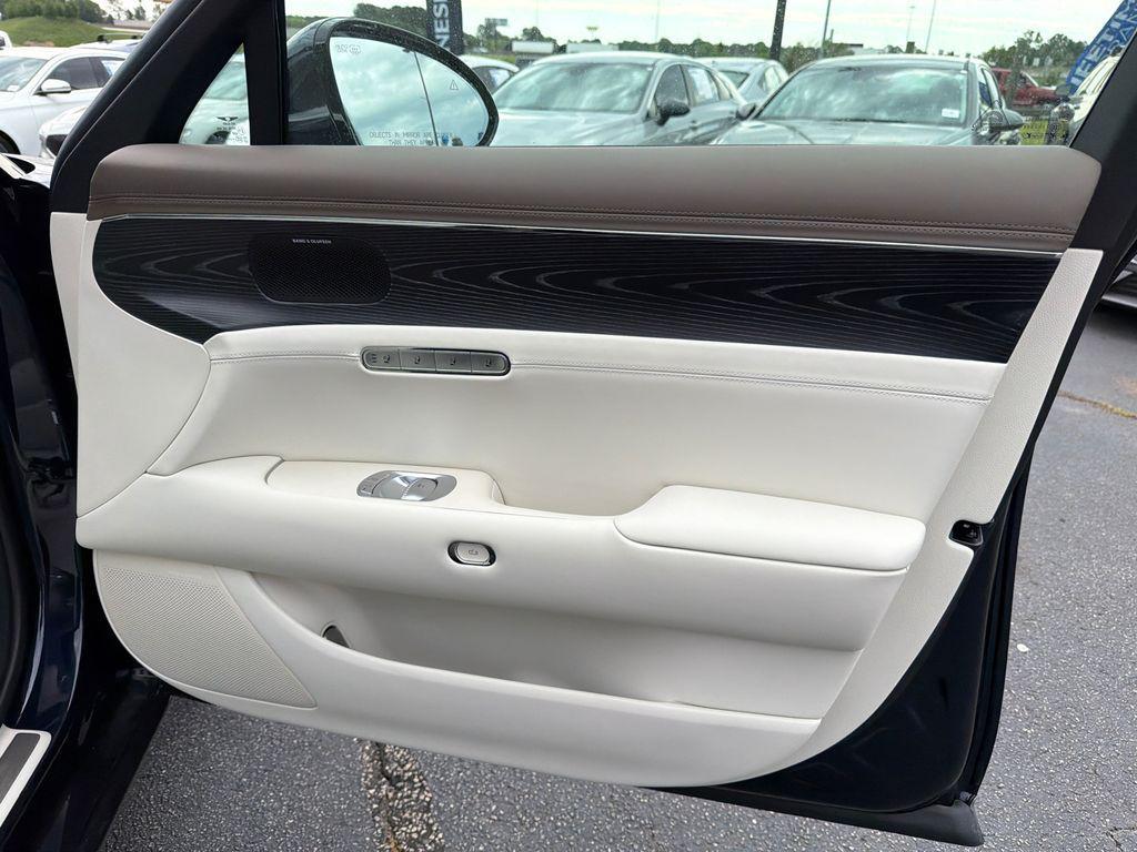 new 2026 Genesis G90 car, priced at $95,180