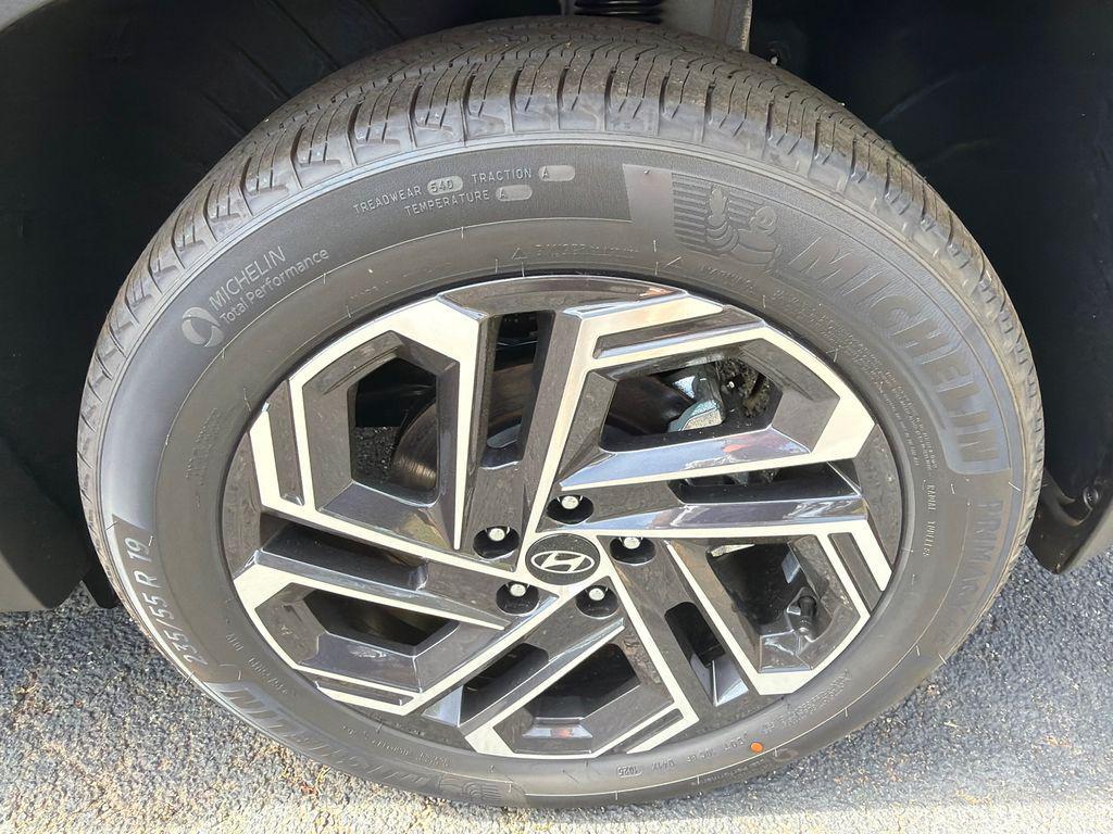 new 2026 Hyundai TUCSON Hybrid car, priced at $41,070