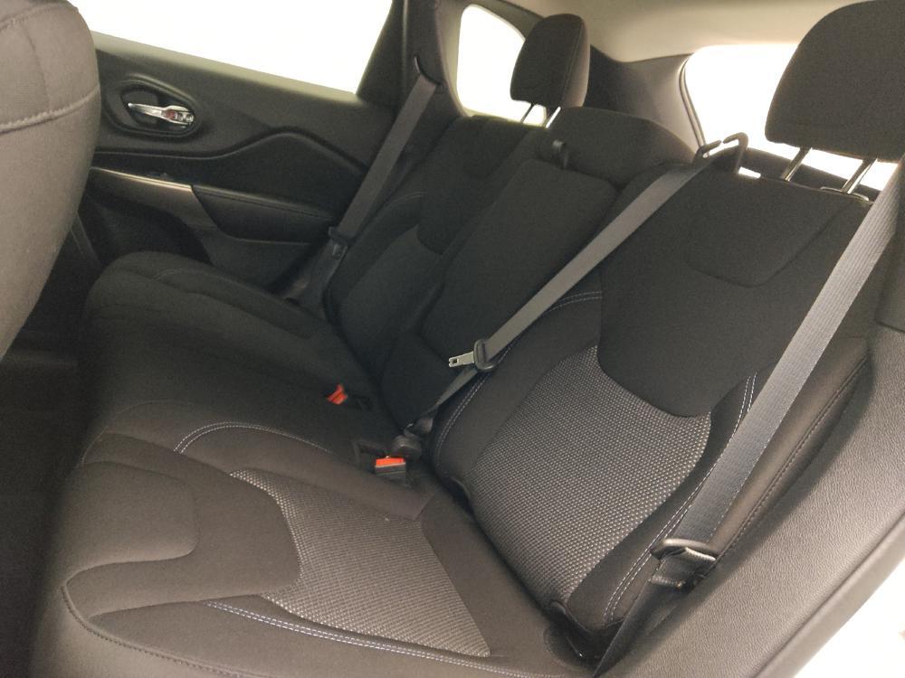 used 2021 Jeep Cherokee car, priced at $17,095